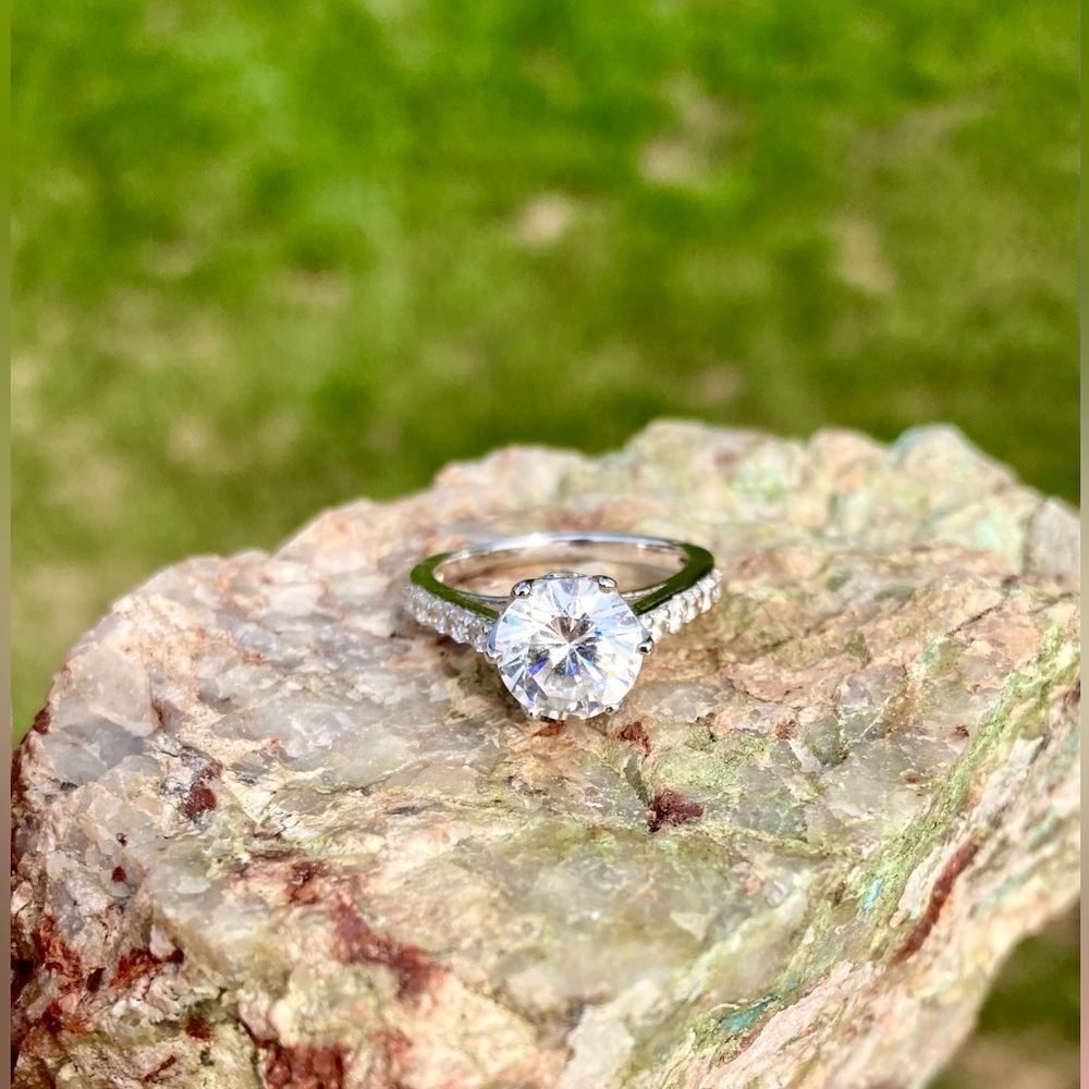 💕Sterling Silver CZ Ring Sz 6